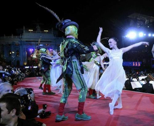      (Vienna Life Ball)